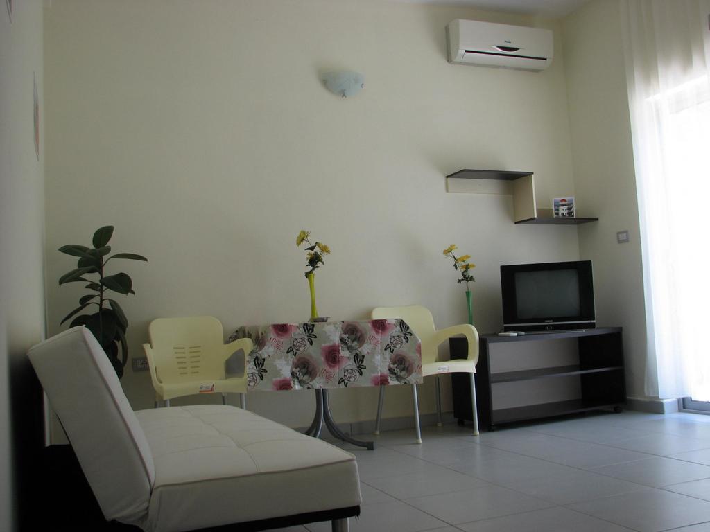 Aparthotel Vila Tufi เวลิโปเยอ ภายนอก รูปภาพ
