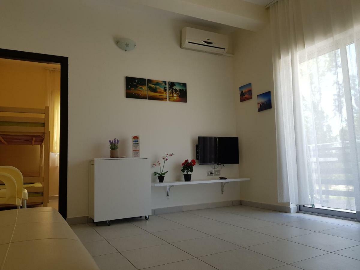 Aparthotel Vila Tufi เวลิโปเยอ ภายนอก รูปภาพ